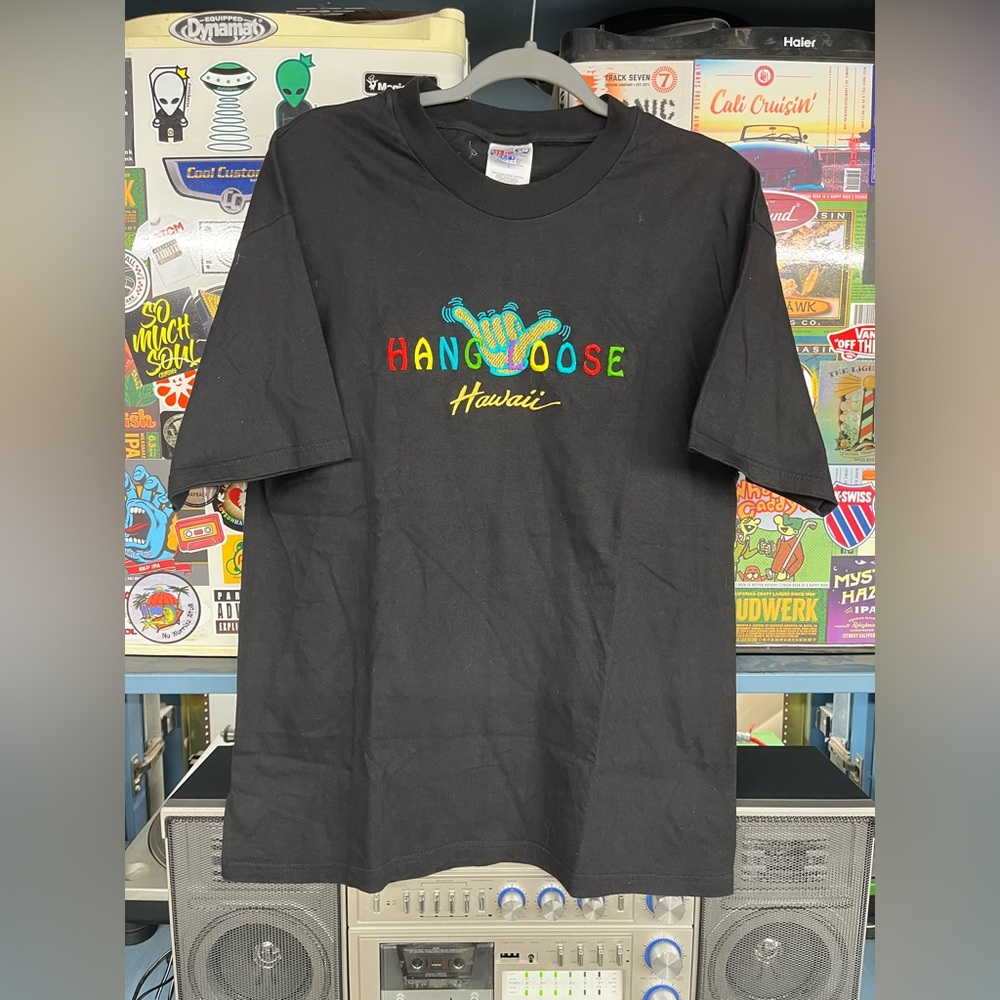 Vintage Hangloose Hawaii Embroidered Tee